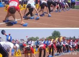 威少凶狠犯规罗林斯还辱骂对方，对着雄鹿板凳席嘲讽：他啥也不会