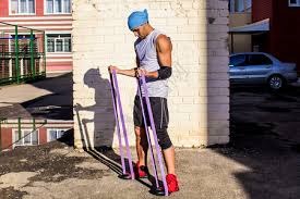 瑞士羽球公开赛｜两局扳倒李诗沣 小波波夫决战翁泓阳